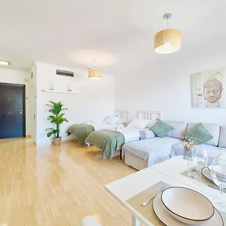 Kosta Homes - Pyr And Pool Fuengirola