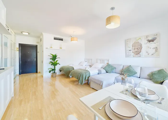 Kosta Homes - Pyr And Pool 丰希罗拉