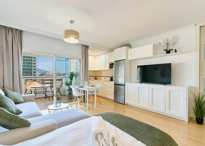 Kosta Homes - Pyr And Pool *