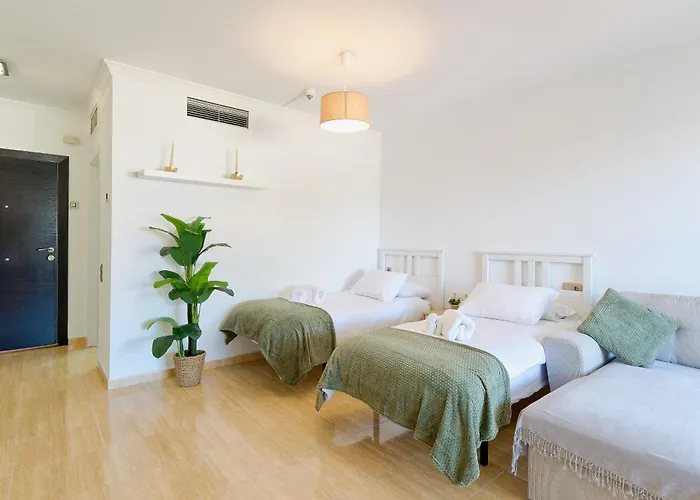 Kosta Homes - Pyr And Pool * 丰希罗拉